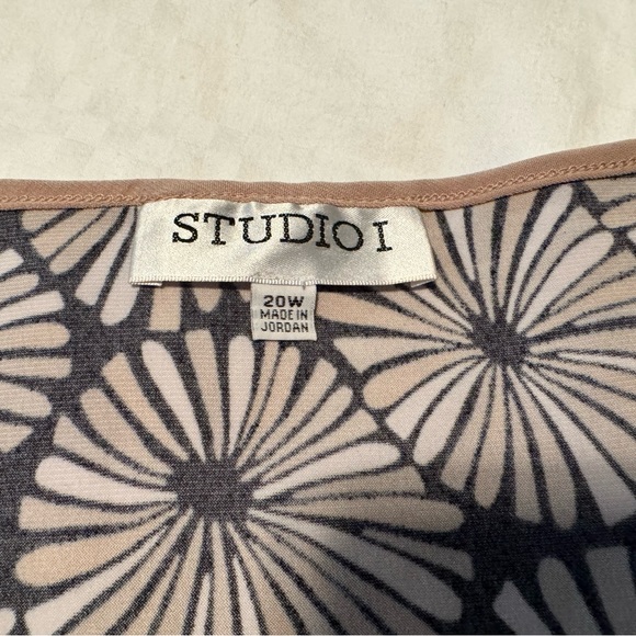 Studio 1 sleeveless dress, size 20w - Picture 10 of 11